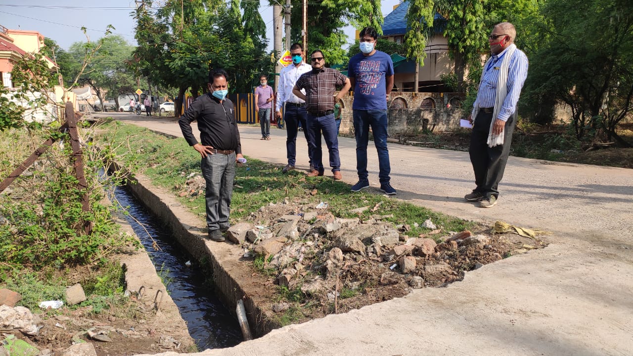 लापरवाही पर भड़के आयुक्त, कहां और क्यों... 7 लापरवाही पर भड़के आयुक्त, कहां और क्यों...