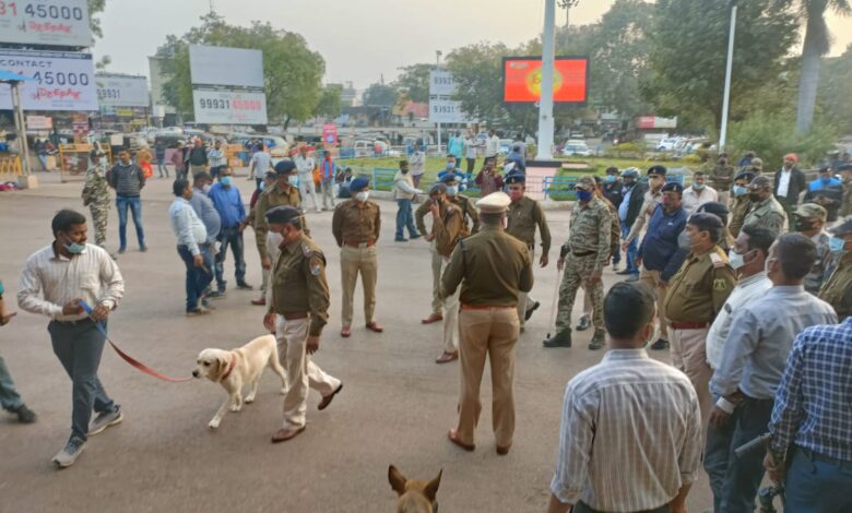 गणतंत्र दिवस के दृष्टिगत, जिला दुर्ग में लगातार 36 घंटे से तगड़ी सुरक्षा व्यवस्था 1 गणतंत्र दिवस के दृष्टिगत, जिला दुर्ग में लगातार 36 घंटे से तगड़ी सुरक्षा व्यवस्था