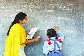 UP Teachers Bharti : यूपी में 35000 से अधिक शिक्षकों की भर्ती रुकी, जानें कौन कौन सी भर्तियां फंसी
