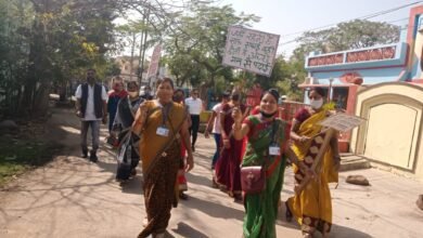 गीला-सूखा कचरा अलग रखने किया जा रहा प्रेरित, महिलाए घर-घर पहुंचा रही स्वच्छता का संदेश