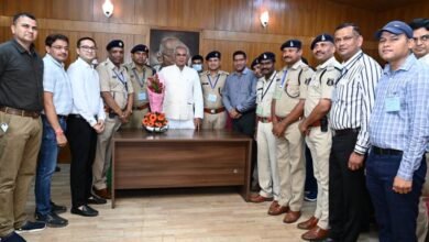 रायपुर : मुख्यमंत्री भूपेश बघेल से राज्य पुलिस सेवा (एस. पी. एस.) के अधिकारियों ने की सौजन्य मुलाकात