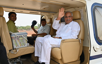 मुख्यमंत्री भूपेश बघेल भेंट-मुलाकात के दूसरा चरण के लिए बस्तर संभाग के दौरे पर रवाना