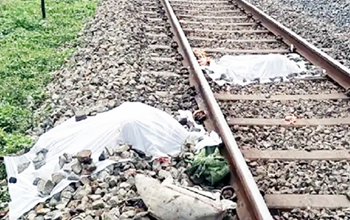 ब्रेकिंग : ट्रेन की चपेट में आने से रेलकर्मी की मौत