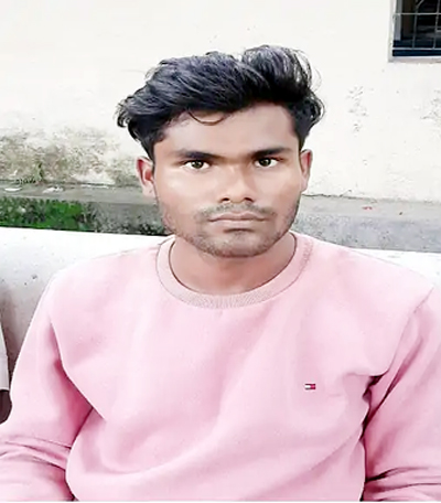 भीख मांगने आए युवक ने नाबालिग को प्रेमजाल में फंसाया, फिर अपने साथ भगा ले गया और करता रहा दुष्कर्म... 1 भीख मांगने आए युवक ने नाबालिग को प्रेमजाल में फंसाया, फिर अपने साथ भगा ले गया और करता रहा दुष्कर्म...