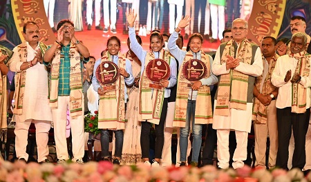 झारखंड जनजातीय महोत्सव में बतौर मुख्य अतिथि शामिल हुए मुख्यमंत्री श्री बघेल 9 झारखंड जनजातीय महोत्सव में बतौर मुख्य अतिथि शामिल हुए मुख्यमंत्री श्री बघेल