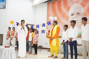 स्वार्थी दुनिया की फ़्रेंडशिप से सावधान नाटक से नारद ने परमात्मा को सच्चा दोस्त बनाने का संदेश दिया... 1 स्वार्थी दुनिया की फ़्रेंडशिप से सावधान नाटक से नारद ने परमात्मा को सच्चा दोस्त बनाने का संदेश दिया...