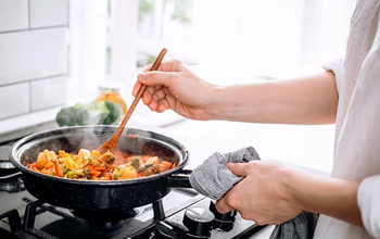 Reheating Of Food: इन फूड आइटम्स को दोबारा गर्म करना है खतरनाक, सेहत को हो सकता है तगड़ा नुकसान...