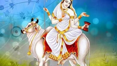 Navratri 2022 Day : नवरात्रि के पहले दिन शैलपु़त्री देवी का पूजन, जानें मंत्र, आरती और भोग