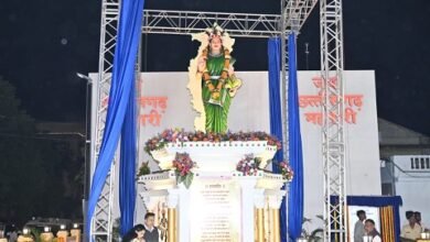 मुख्यमंत्री ने रायपुर के कलेक्टोरेट चौक में छत्तीसगढ़ महतारी की 11 फीट ऊंची कांस्य प्रतिमा का किया अनावरण