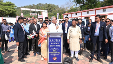 मुख्यमंत्री ने अंबागढ़ चौकी में किया स्वामी आत्मानंद इंग्लिश मीडियम स्कूल का लोकार्पण