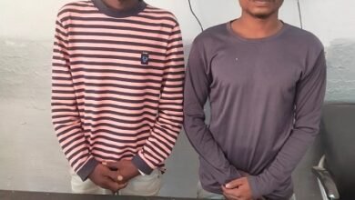 थाना छावनी एवं एसीसीयू टीम की संयुक्त कार्यवाही, मोबाईल चोर गिरोह के दो शातिर चोर गिरफ्तार