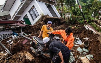 इंडोनेशिया में भूकंप, 162 की मौत: 700 से ज्यादा घायल; दहशत में लोगों ने इमारतें खाली कीं...