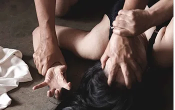 एक्सिस बैंक मैनेजर पर रेप की FIR: शादी का झांसा देकर होटल में किया दुष्कर्म...