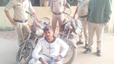 मोटर सायकल चोरी कर बेचने के लिए ग्राहक तलाश रहा व्यक्ति को किया गया गिरफ्तार..