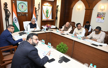 मुख्यमंत्री भूपेश बघेल गोधन न्याय योजना के हितग्राहियों को राशि वितरण कार्यक्रम में हो रहे हैं शामिल...