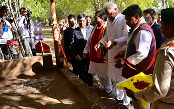 मुख्यमंत्री भूपेश बघेल ने मयाली में मिट्टी के मड हाऊस का किया शुभारंभ...