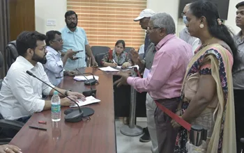 जनदर्शन में कलेक्टर ने भिलाई निगम को जांच के लिए कहा, रिटेनिंग वाल तोड़ने के आरोप सही पाये जाने पर बिल्डर पर कार्रवाई के निर्देश