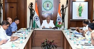मुख्यमंत्री श्री बघेल ने विभिन्न विभागों के उच्च प्राथमिकता वाली योजनाओं की समीक्षा की