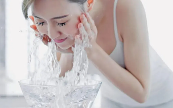 Skin Care: गर्मी में ज्यादा मात्रा में पानी पीने से स्कीन संबंधित बीमारियों से बचा जा सकता है...