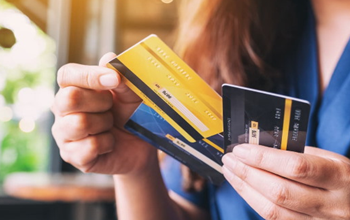 Credit-Debit Card से पैसे खर्च करने के बदल गए नियम, वित्त मंत्रालय ने जारी किया नोटिफिकेशन...
