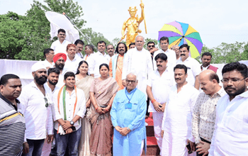 'भूमकाल’ आंदोलन के नायक गुंडाधुर की मूर्ति का मुख्यमंत्री भूपेश बघेल ने किया अनावरण...