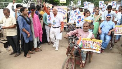 मतदाता जागरूकता के लिए दिव्यांगों ने निकाली जागरूकता रैली...