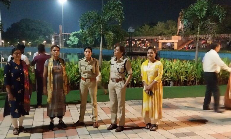 नशे एवं असामाजिक तत्वों से महिलाओं की सुरक्षा हमारी पहली प्राथमिकता... 1 नशे एवं असामाजिक तत्वों से महिलाओं की सुरक्षा हमारी पहली प्राथमिकता...