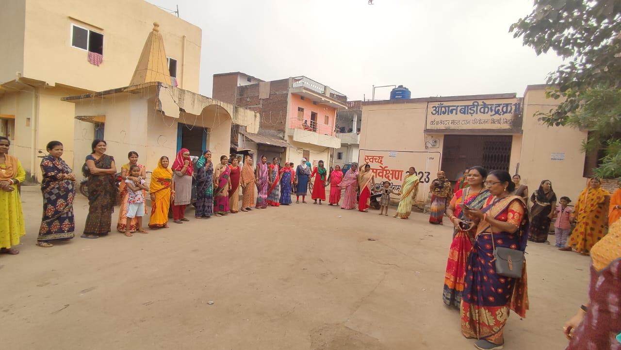 मतदाता जागरूकता अभियान अंतर्गत महिलाएं जुडी राष्ट्रीय शहरी अजीविका मिशन से...