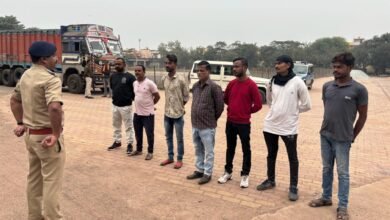 दुर्ग पुलिस के द्वारा जिले में शांति एवम कानून व्यवस्था बनाए रखने गुंडा एवम निगरानी बदमाशों की ली गई हाजिरी