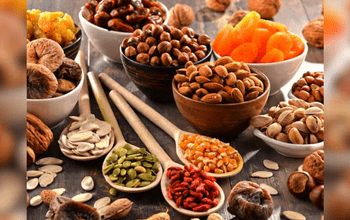 Benefits of eating dry fruits daily: रोजाना सुबह ड्राई फ्रूट्स खाने से बैड कोलेस्ट्रॉल हो सकते हैं दूर, डाइटीशियन से जानें फायदे...