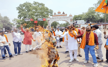 ओबीसी समाज का हक छीनकर अब न्यायालय का आदेश नहीं मानने का ममता बनर्जी का बयान तुष्टिकरण की पराकाष्ठा - जितेन्द्र वर्मा...