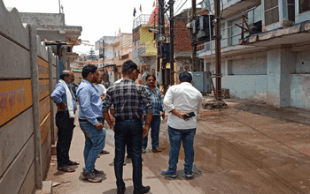 सुमीत बाजार के संचालक को सड़क पर बेवजह पानी बहाना पड़ा महँगा,भरना पड़ा नगर निगम को 2 हज़ार का जुर्माना... 4 सुमीत बाजार के संचालक को सड़क पर बेवजह पानी बहाना पड़ा महँगा,भरना पड़ा नगर निगम को 2 हज़ार का जुर्माना...