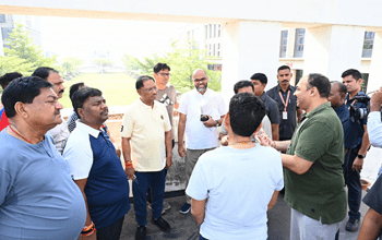मुख्यमंत्री विष्णुदेव साय ने चिंतन शिविर के दूसरे दिन आईआईएम परिसर का मंत्रीगणों के साथ भ्रमण किया...