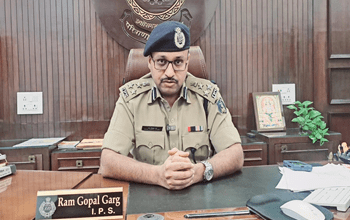 पुलिस महानिरीक्षक दुर्ग रेंज राम गोपाल गर्ग ने रेंज के 100 से अधिकारियो/कर्मचारियों को दी प्रशंसा...