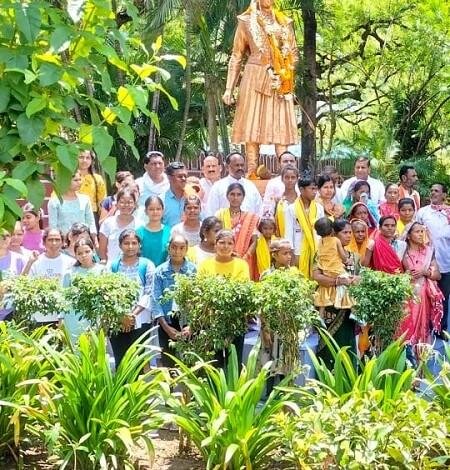 वीरांगना महारानी दुर्गावती के बलिदान दिवस पर गोड़ समाज ने श्रद्धा-सुमन किया अर्पित...