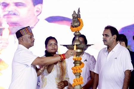 मुख्यमंत्री अंतर्राष्ट्रीय योग दिवस के अवसर पर राजधानी रायपुर के साइंस कॉलेज में आयोजित सामूहिक योगाभ्यास कार्यक्रम में हुए शामिल...