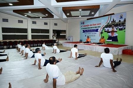 भिलाई इस्पात संयंत्र में मनाया गया 10 वां अन्तर्राष्ट्रीय योग दिवस...