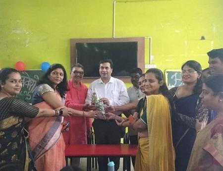 स्कूलों में नवप्रवेशी बच्चों का तिलक लगाकर स्वागत, शाला पहुंच कर खुश हुए बच्चे... 7 स्कूलों में नवप्रवेशी बच्चों का तिलक लगाकर स्वागत, शाला पहुंच कर खुश हुए बच्चे...