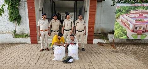 मादक पदार्थ गांजा तस्करी कर लाने वाले तस्करों पर पुलिस ने कसा शिकंजा...