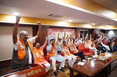 रायपुर दक्षिण के मतदाताओं, कार्यकर्ताओं का सांसद बृजमोहन अग्रवाल ने किया सम्मान...