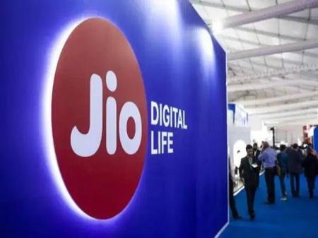 Reliance Jio Q1 Result: पहली तिमाही में रिलायंस जियो को 5445 करोड़ का मुनाफा, रेवेन्यू-ऑपरेटिंग मार्जिन भी बढ़ा...