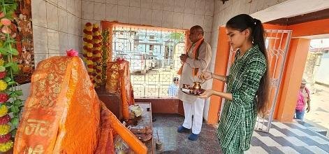 दुर्ग ग्रामीण विधायक ने गुरु पूर्णिमा की दी हार्दिक शुभकामनाएं...