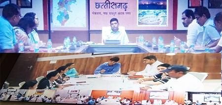 मुख्य सचिव ने संभागायुक्त और कलेक्टरों से की वीडियो कॉन्फ्रेंसिंग से बैठक 1 मुख्य सचिव ने संभागायुक्त और कलेक्टरों से की वीडियो कॉन्फ्रेंसिंग से बैठक