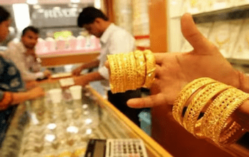 Gold Silver Price Today: रक्षाबंधन के बाद ठहरा सोना, चांदी में मामूली कमी; चेक करें ताजा भाव