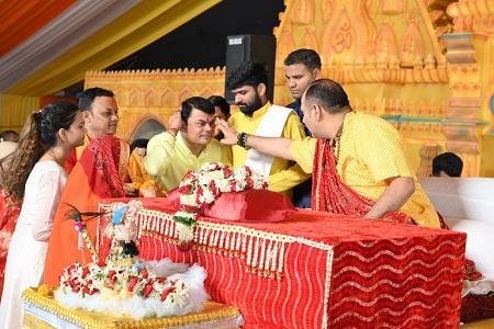 शिव महापुराण के सांतवें और अंतिम दिन शिव भक्तों का जलसैलाभ: पंडित प्रदीप मिश्रा को सुनने जुटे लाखों श्रद्धालु...