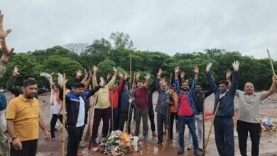 जयंती स्टेडियम में सफाई शुरू; दया सिंह के साथ बोल बम समिति के पदाधिकारियों ने चलाया स्वच्छता अभियान...