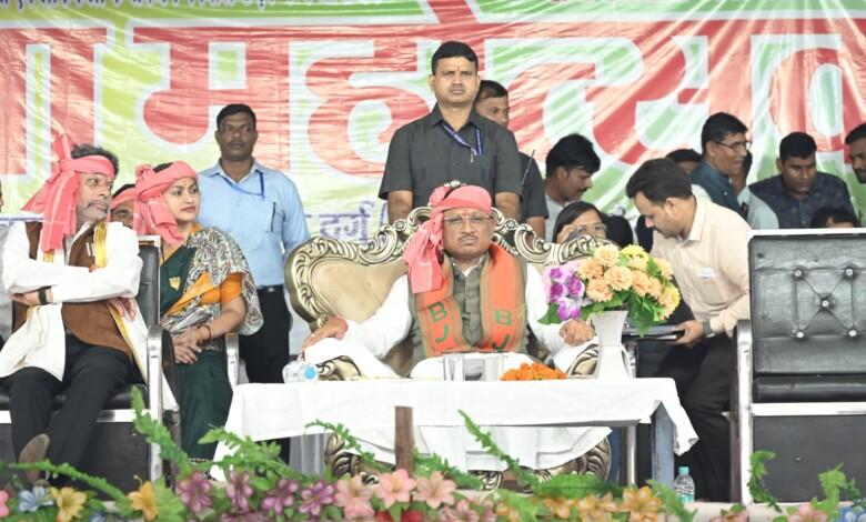 मड़ियापार पोला महोत्सव में शामिल हुए मुख्यमंत्री श्री साय... 7 मड़ियापार पोला महोत्सव में शामिल हुए मुख्यमंत्री श्री साय...