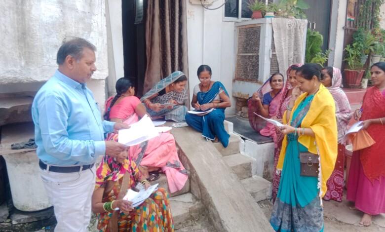 आयुक्त ने की ओबीसी सर्वे की जांच: शत प्रतिशत सर्वे करने निर्देश... 1 आयुक्त ने की ओबीसी सर्वे की जांच: शत प्रतिशत सर्वे करने निर्देश...