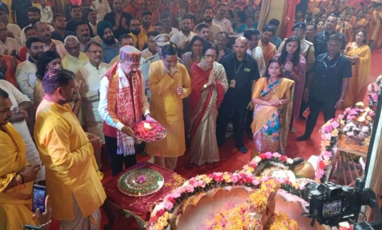 राज्यपाल श्री डेका कालीबाड़ी वैशाली नगर में दुर्गा पूजा उत्सव में शामिल हुए...