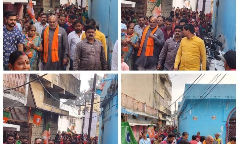 रायपुर दक्षिण विधानसभा सीट पर विधायक ललित चंद्राकर ने किया प्रचार, सुनील सोनी के लिए मांगे वोट... 1 रायपुर दक्षिण विधानसभा सीट पर विधायक ललित चंद्राकर ने किया प्रचार, सुनील सोनी के लिए मांगे वोट...